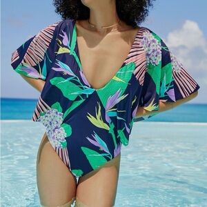 Trina Turk Women's NWT’s Tripical Print Ruffle Sleeve One Piece Swimsuit Size 10